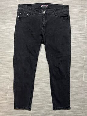 Black High-Waist Skinny Jeans